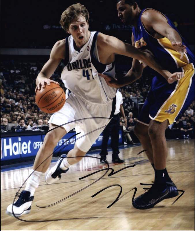 Brian Cook signed NBA basketball 8x10 Photo Poster painting W/Certificate Autographed 003