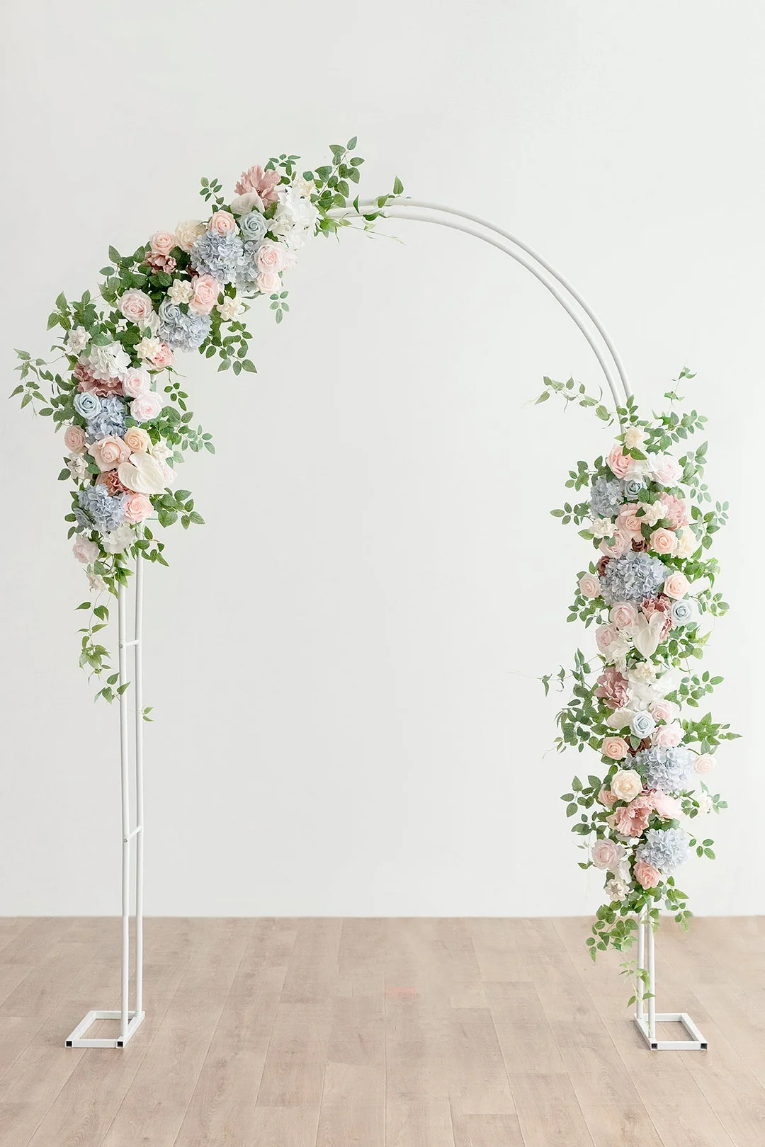 Flower Arrangements for Arch Decor in English Pastel