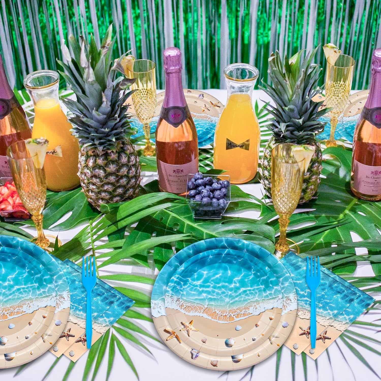 Tegooe 100-Piece Disposable Christmas Tableware Set Serves 25 Guests Paper Plates Napkins