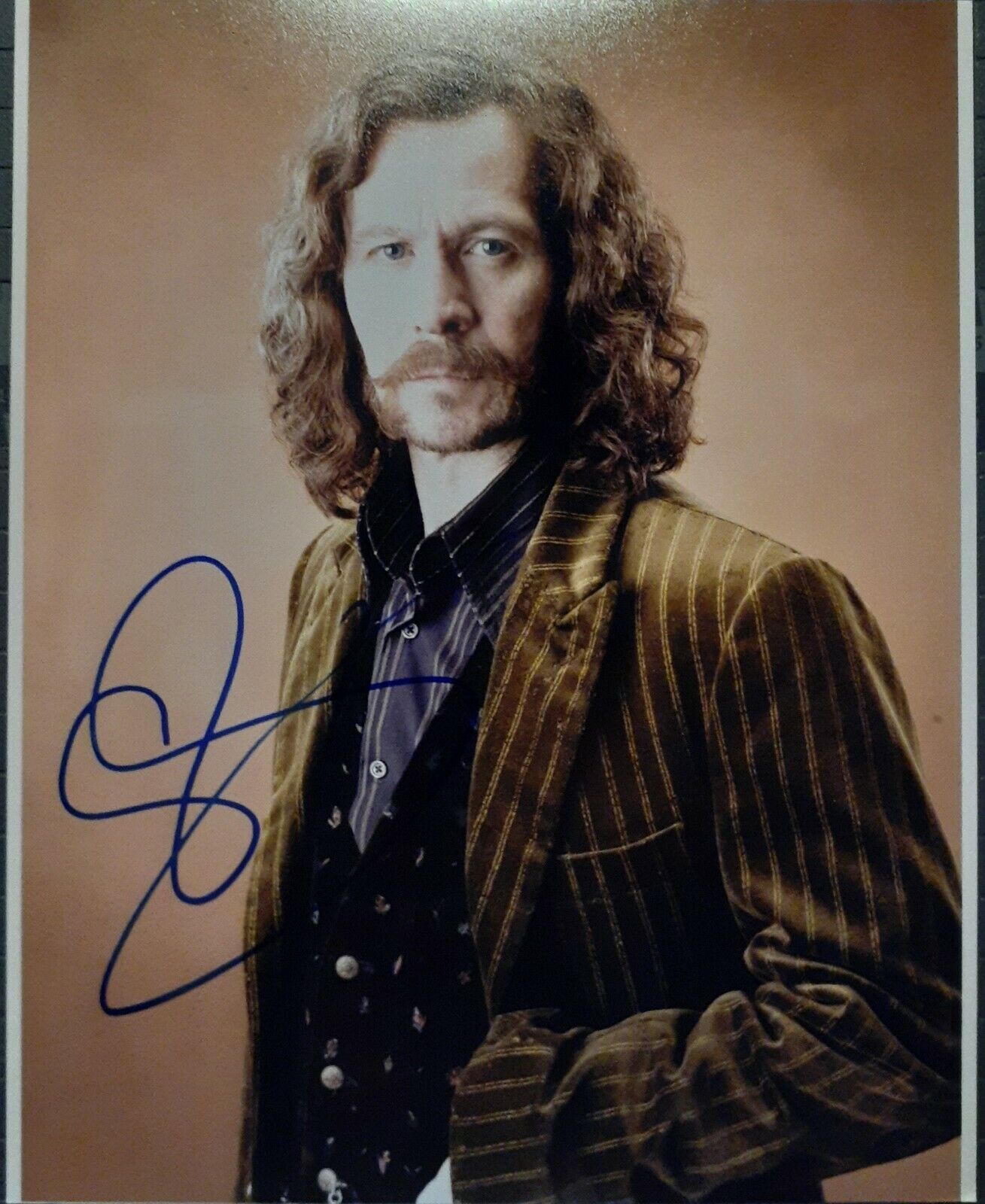 Gary Oldman signed 8x10