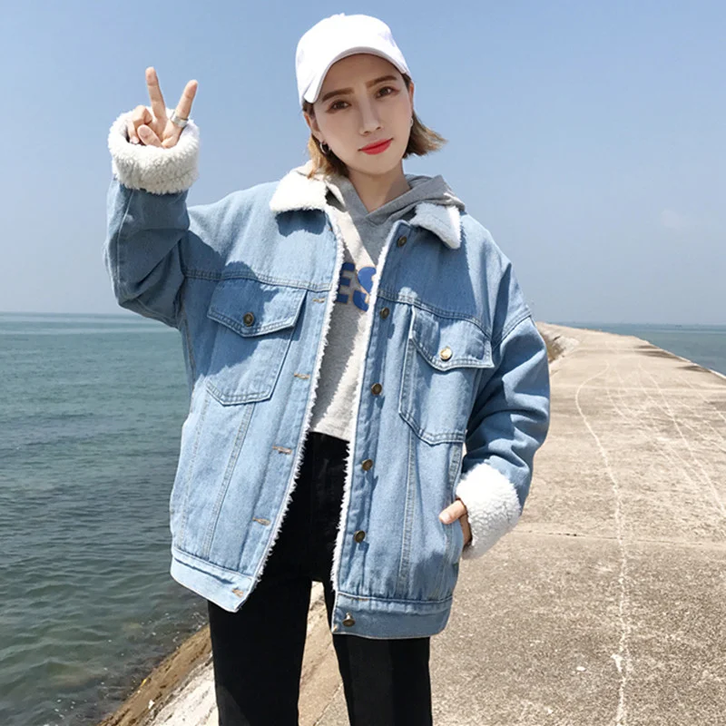 Toloer 2023 Autumn / Winter New Net Red Retro Lamb Wool Denim Jacket Female Loose Lapel And Velvet And Thick Cotton Clothes And Padded Clothes-Outfit Ideas