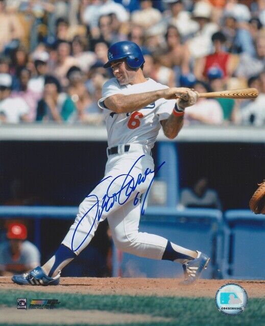 Steve Garvey Signed - Autographed Los Angeles Dodgers 8x10 inch Photo Poster painting