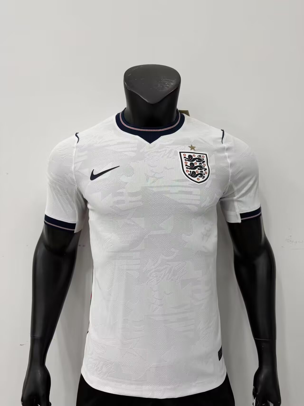 2026 England Home Player Version Men's Football T-Shirt