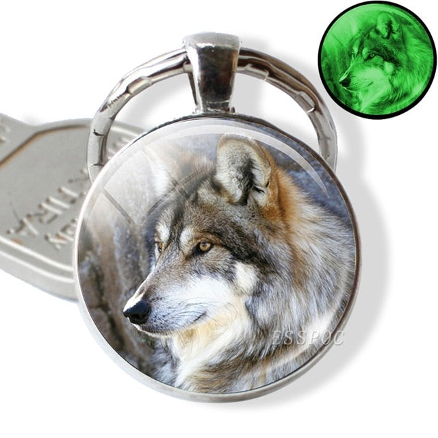 Buzzdaisy Luminous Glow In The Dark Wolf Key Chain Key Rings Holder