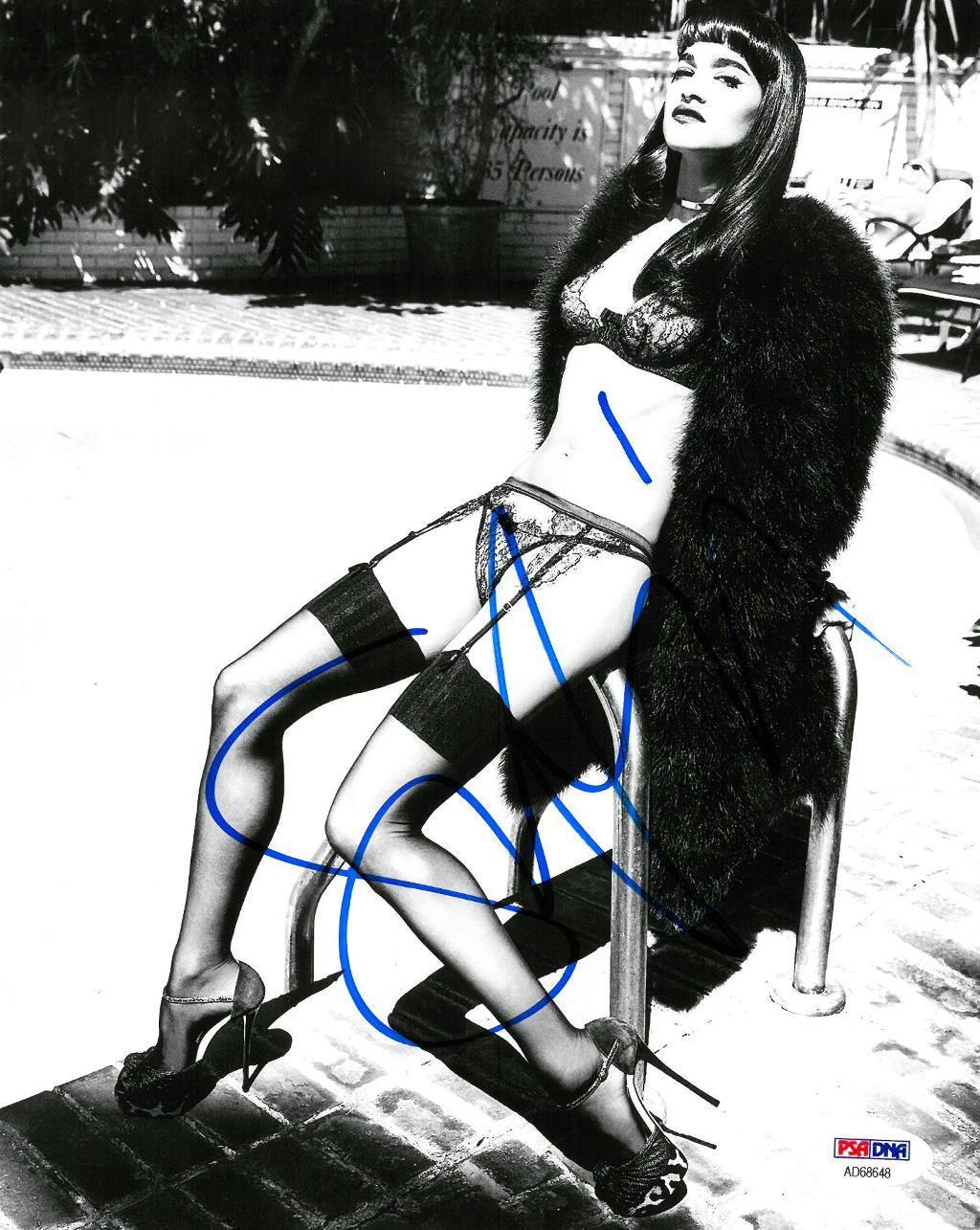 Sofia Boutella Signed Sexy Authentic Autographed 8x10 B/W Photo Poster painting PSA/DNA #AD68648