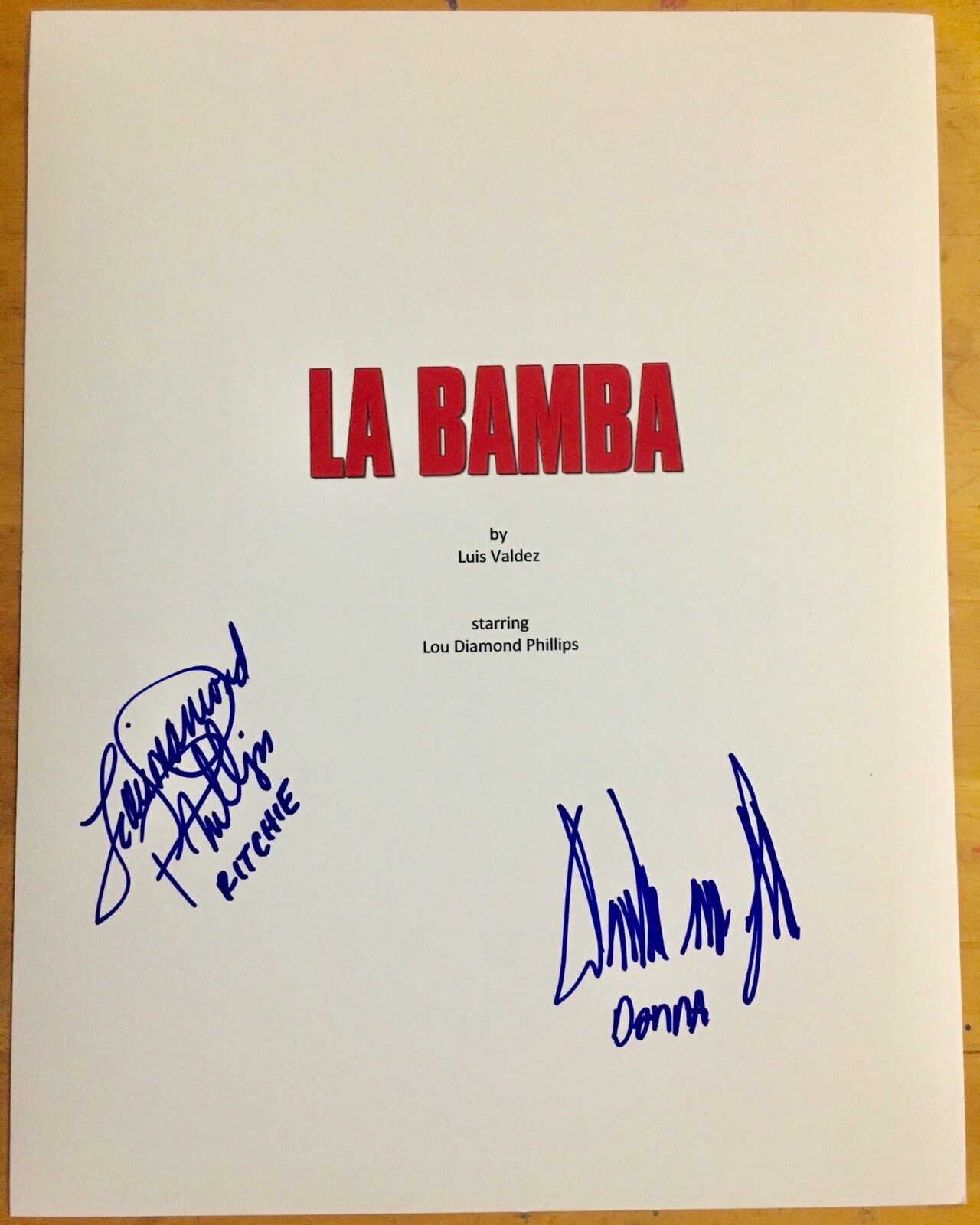 LA BAMBA signed Movie Script Screenplay Lou Diamond Phillips Danielle Von Zernec