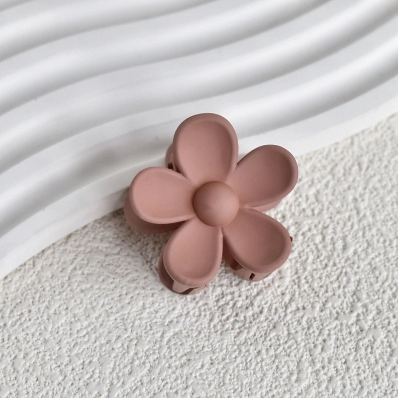 Women’s Sweet Flower Plastic Stoving Varnish Hair Claws