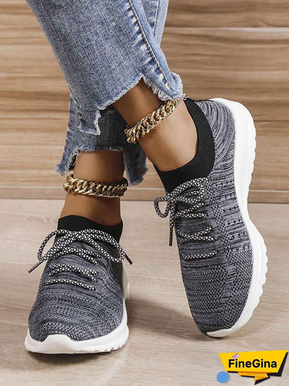Flyknit Lightweight Soft Sole Lace-Up Sneakers