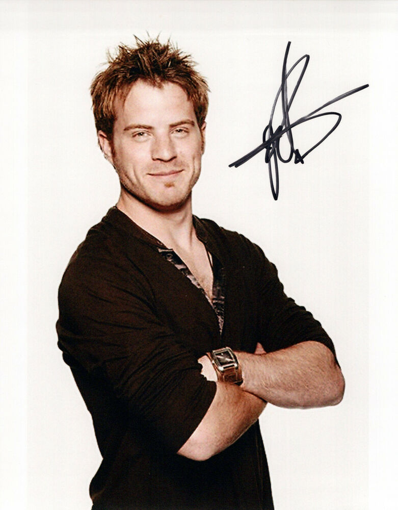 Robert Kazinsky head shot autographed Photo Poster painting signed 8x10 #2