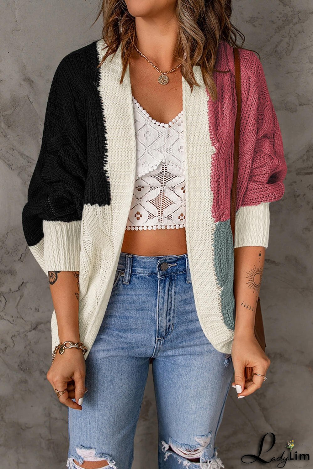 Fashionable and Effortless Cardigan