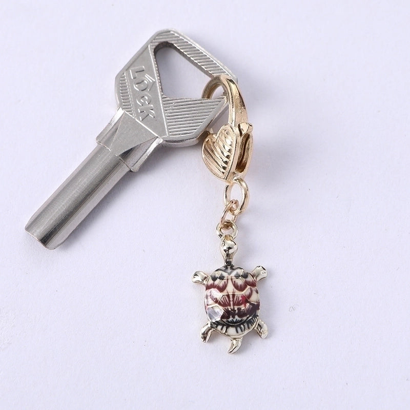 Minimalist Cat Zinc Alloy Women’s Keychain