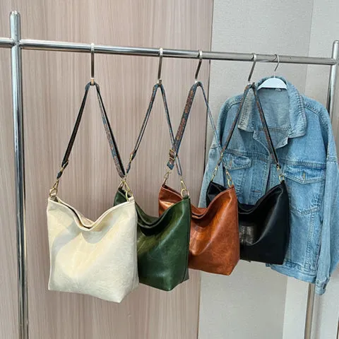 Bolsa_Feminina_Tranversal_em_Couro_gaia_www.amistic.com.br_6