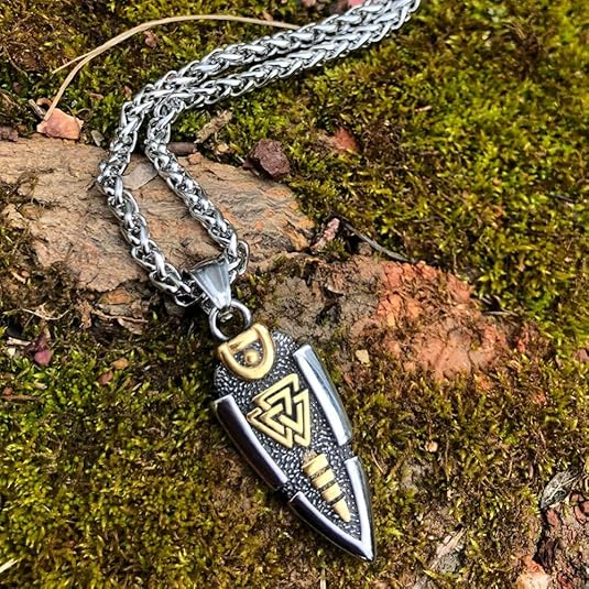 Nordic Rune Arrow Pendant: A Double-Sided Totem of Power & Faith