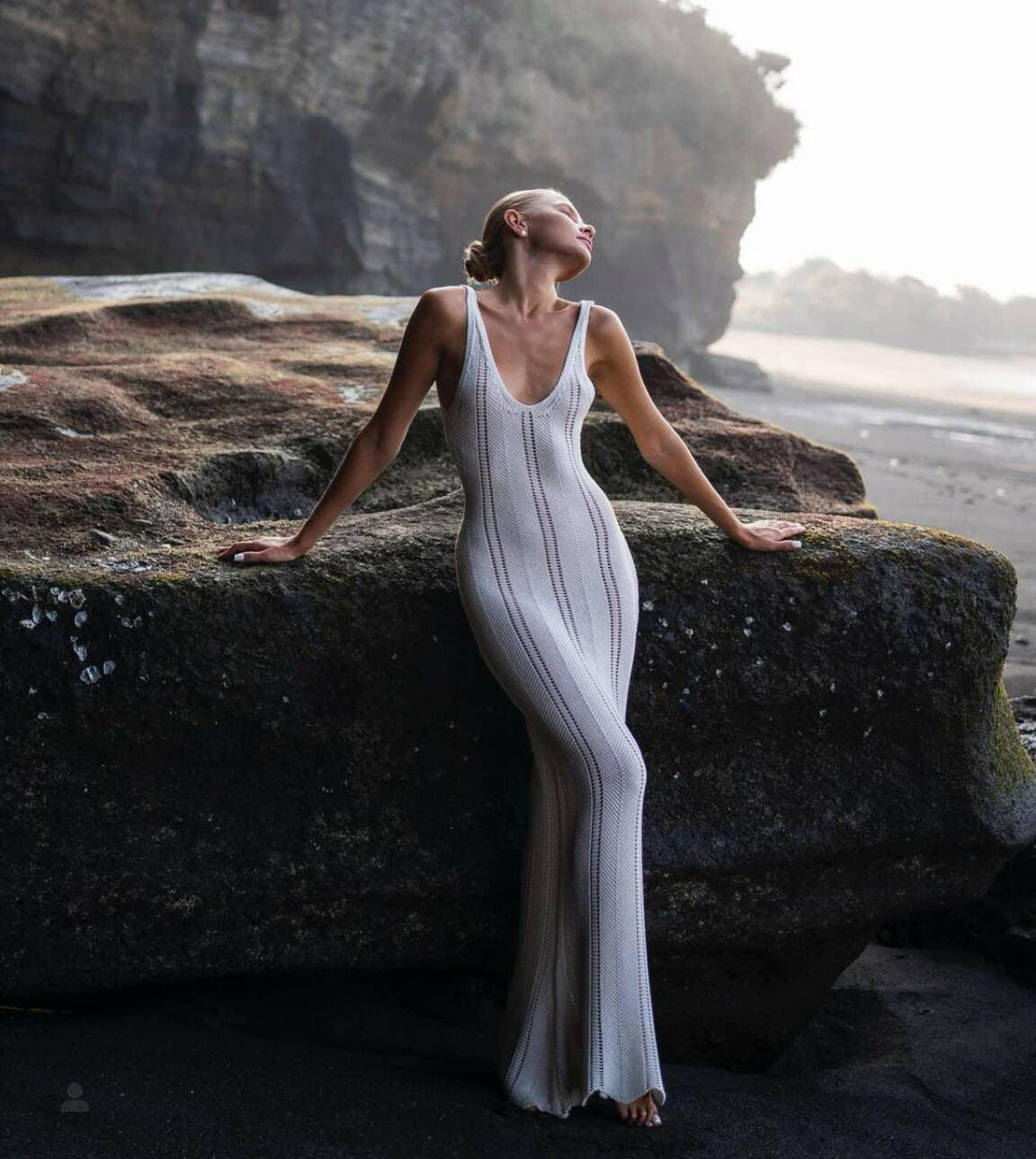 Ootddress Backless Sexy Wrap Hip Knit Cover Up Dresses Hollow See Through Slim Sleeveless Solid Female Elegant Maxi Beach Dress 2025