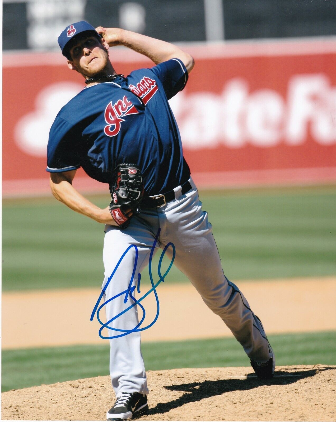 NICK HAGADONE CLEVELAND INDIANS ACTION SIGNED 8x10