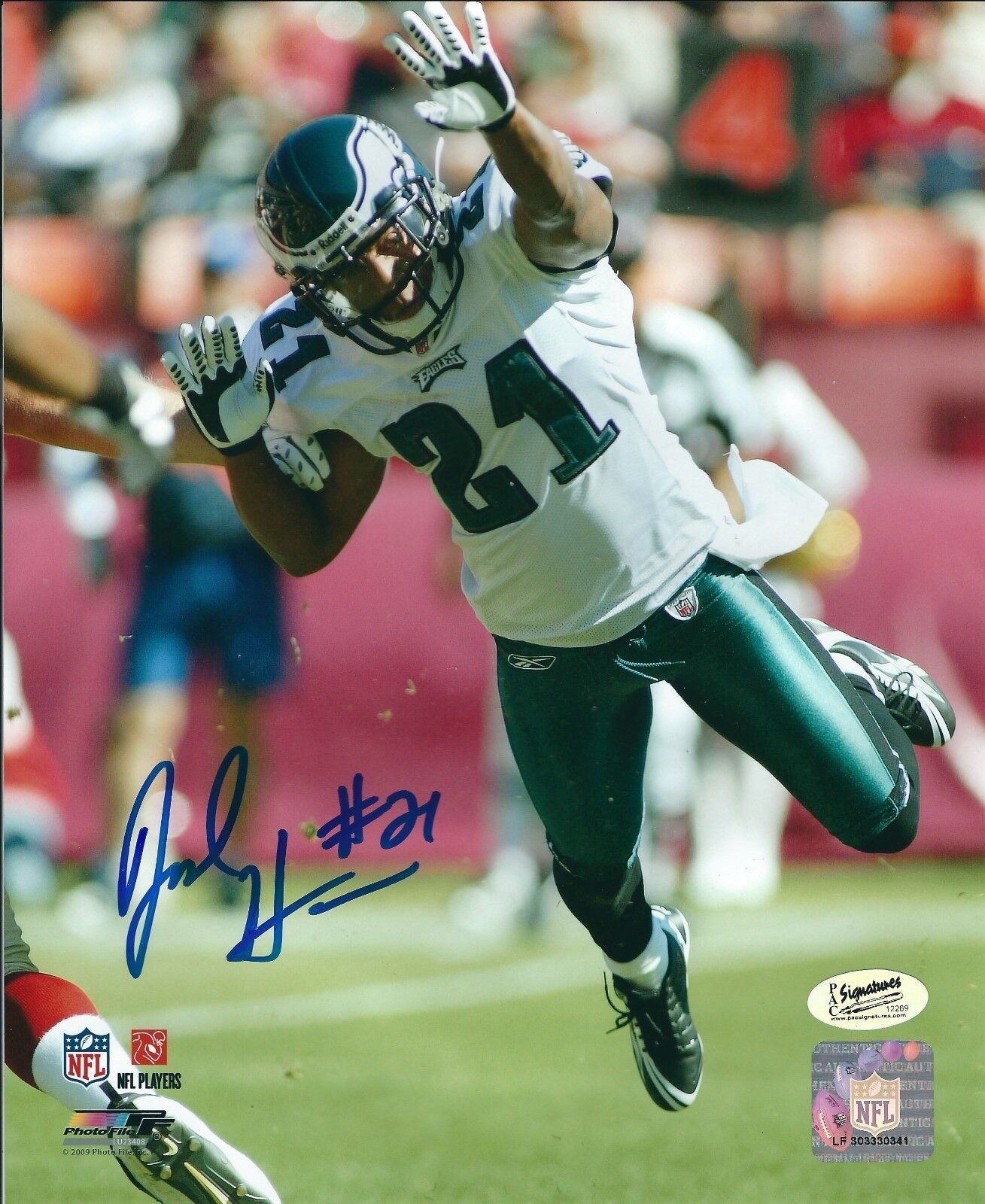 Signed 8x10 JOSELIO HANSON Philadelphia Eagles Autographed Photo Poster painting - w/COA