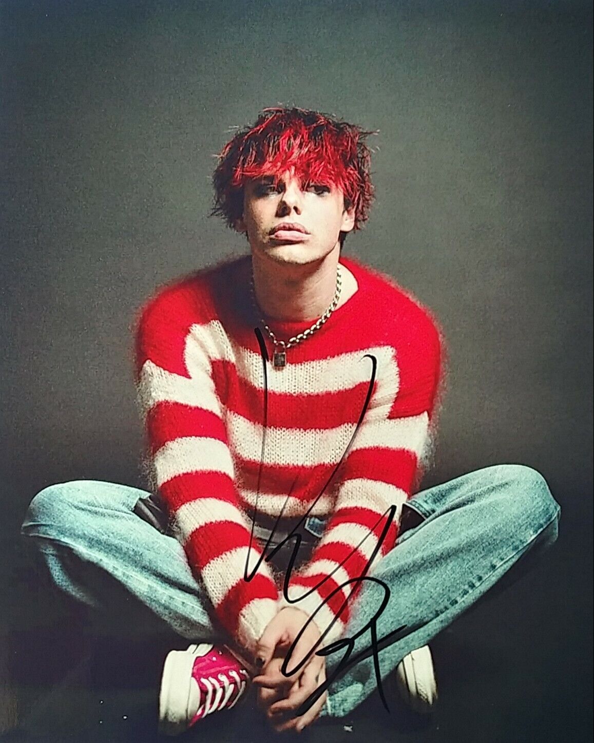 Yungblud signed 8 x 10