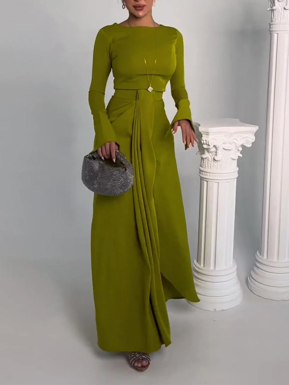 Women's Long Sleeve Scoop Neck Solid Color Maxi Dress