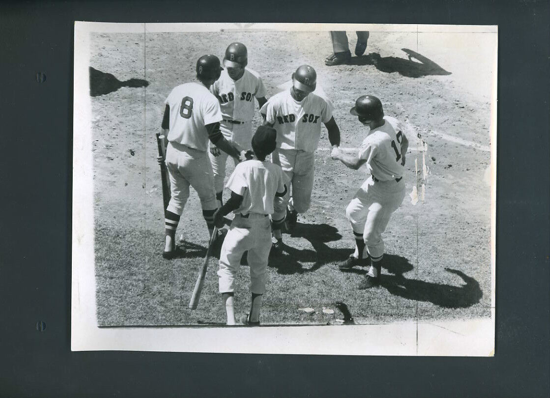 Reggie Smith 1971 Home Run Wire Photo Poster painting Boston Red Sox Carl Yastrzemski