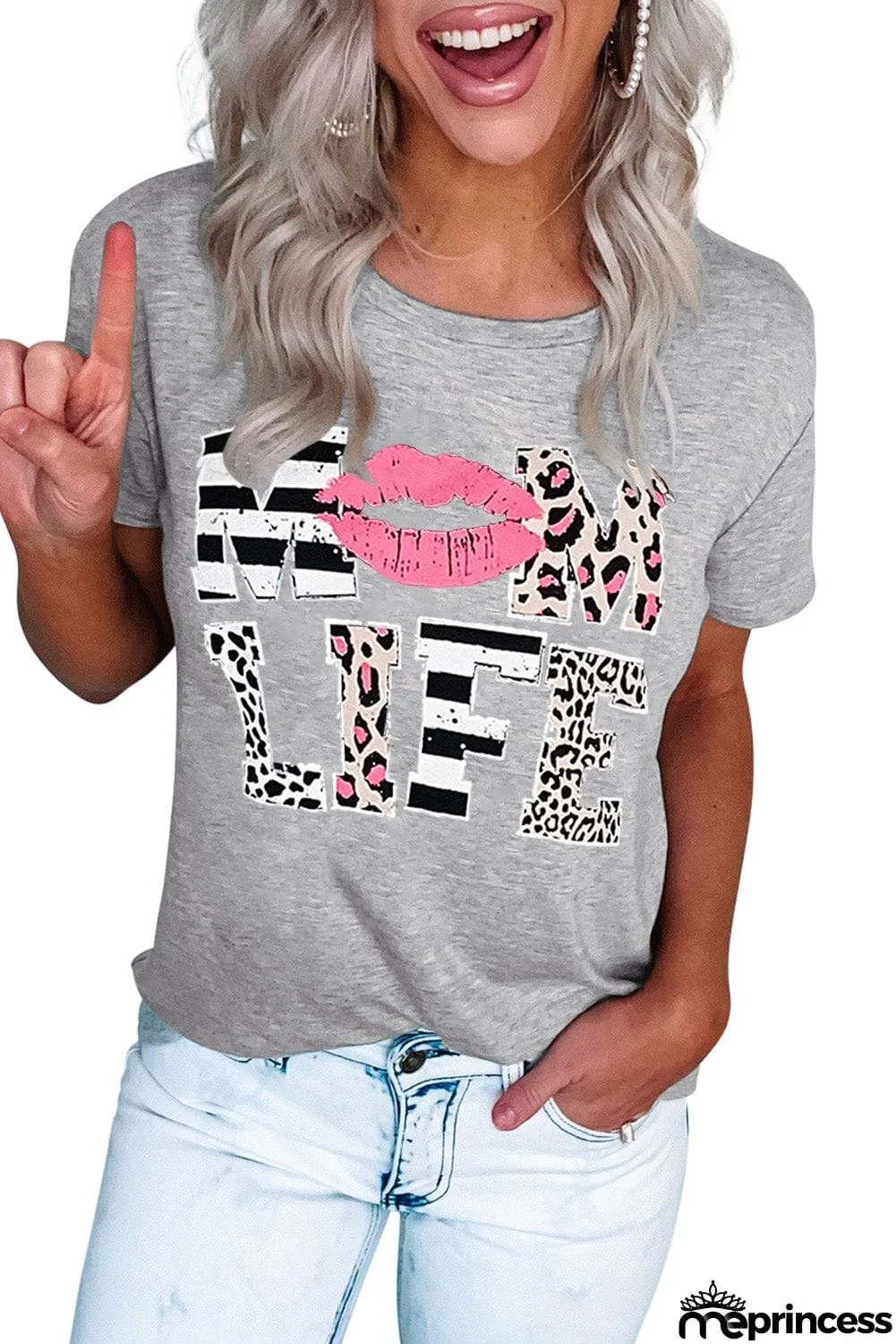 Mom Life Lips Gray T-Shirt
