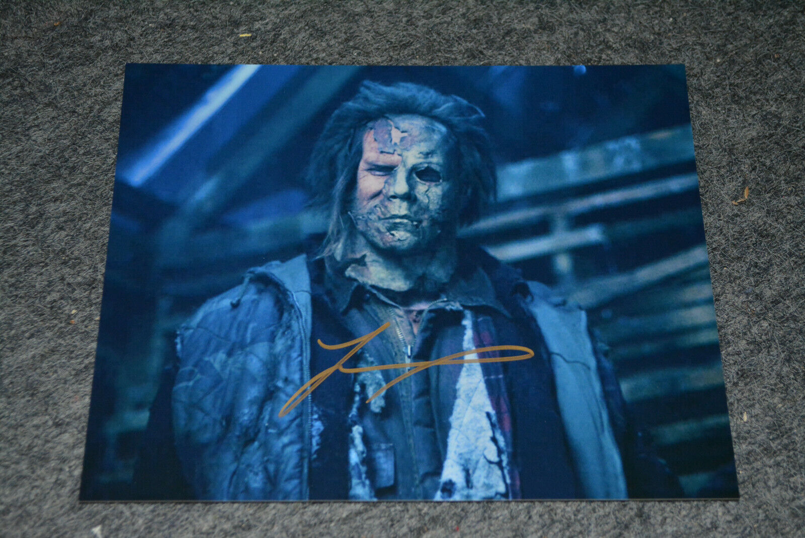 TYLER MANE signed autograph In Person 8x10 HALLOWEEN