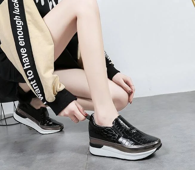 2020 Comfort Creepers Bling Loafers Silver Platform Shoes Woman Slip On Swing Women Flats Shoes Zapatos De Mujer