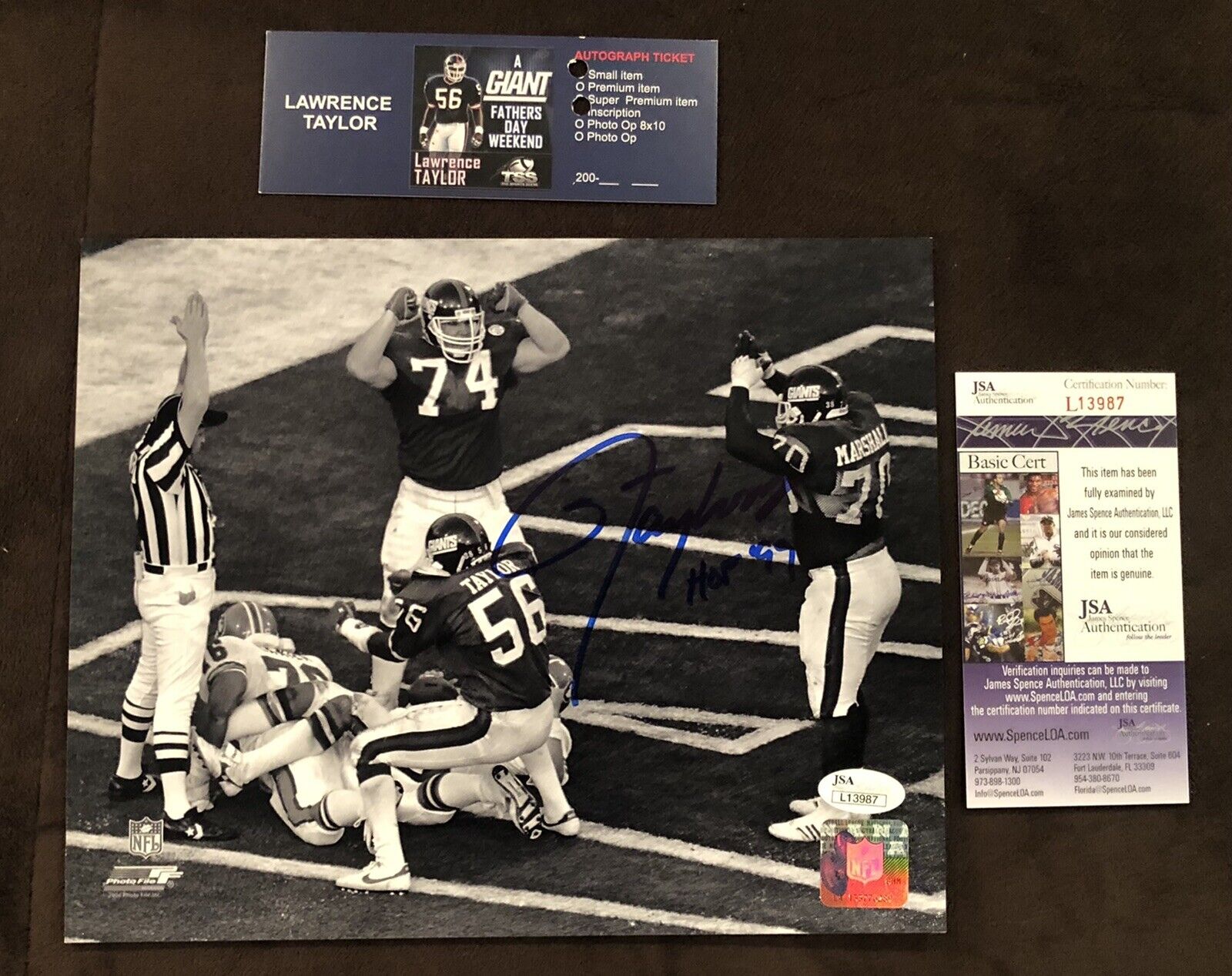 Lawrence Taylor Signed 8x10 B&W Photo Poster painting New York Giants Autograph HOF JSA