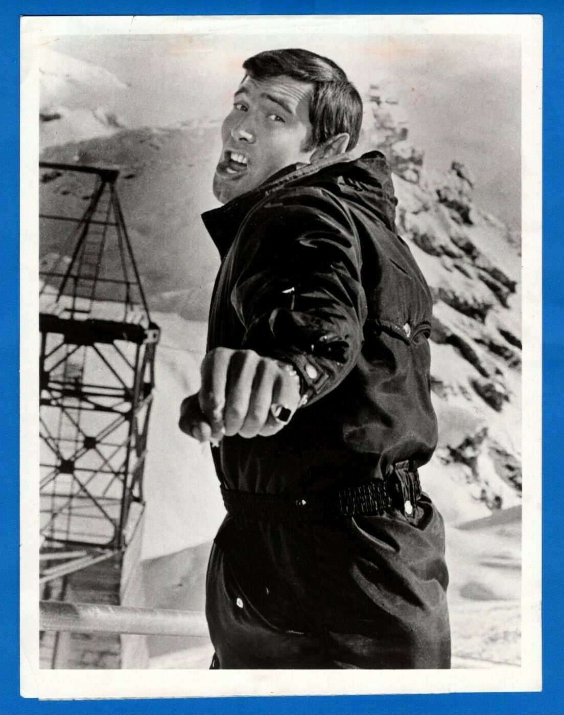 GEORGE LAZENBY Actor Vintage 7x9 Promo Press News Photo Poster painting 1969 JAMES BOND 007