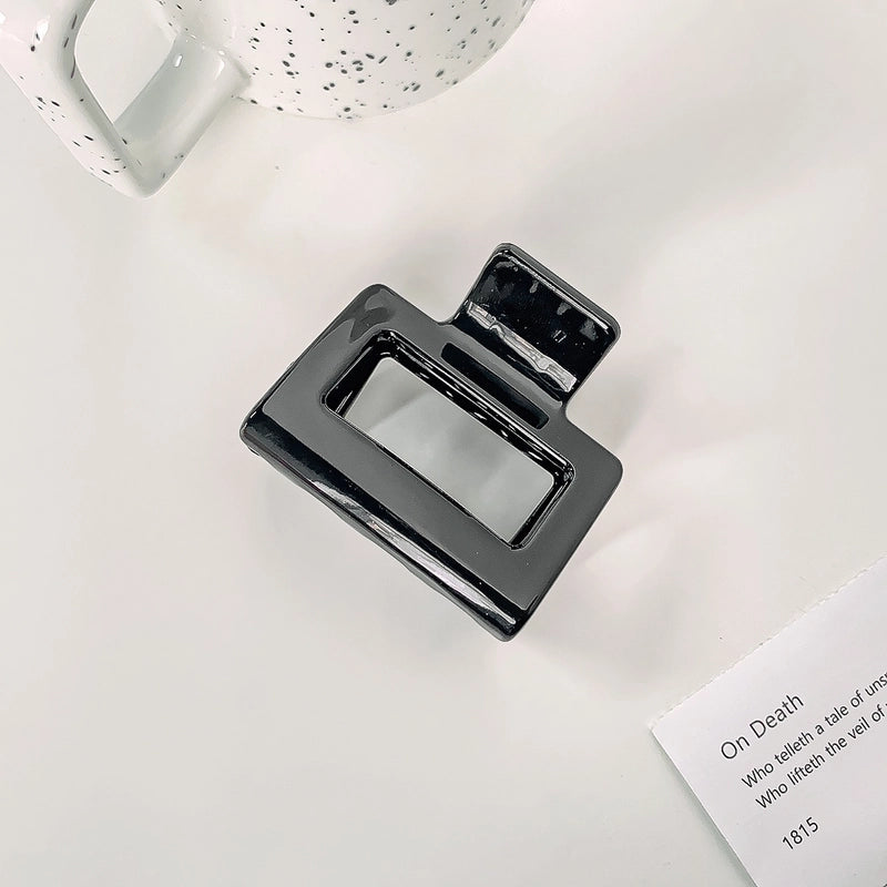 Minimalist Solid Color Arylic Hair Claws