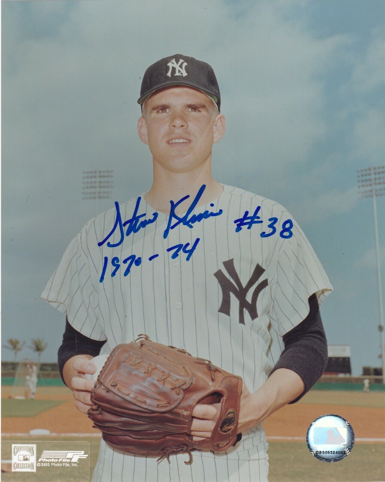 STEVE KLINE NEW YORK YANKEES 1970-74 ACTION SIGNED 8x10