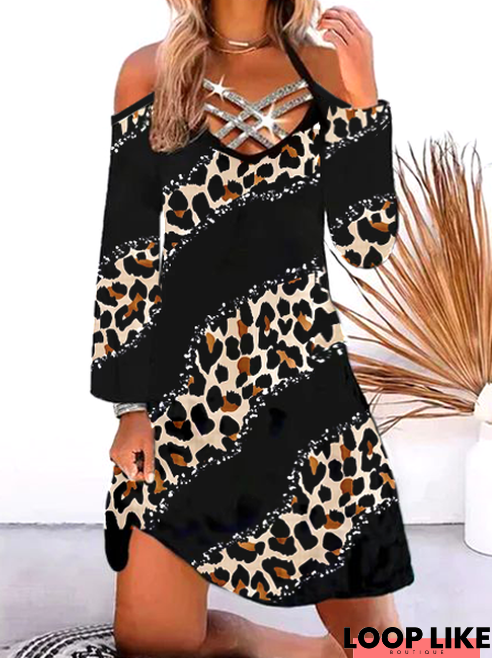 Leopard streamline pattern off-shoulder silver sequined webbing neckline sexy dress Casual V Neck Leopard Knitting Dress