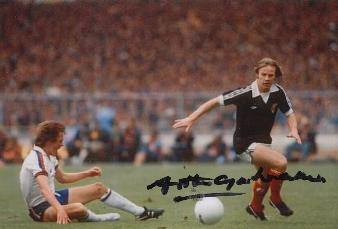 ARTHUR GRAHAM HAND SIGNED 6X4 Photo Poster painting SCOTLAND FOOTBALL AUTOGRAPH 1