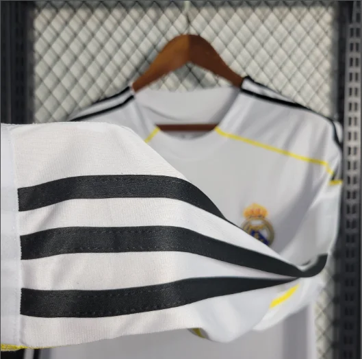 Retro 09/10 Real Madrid Home Long Sleeve Football Shirt Thai Quality