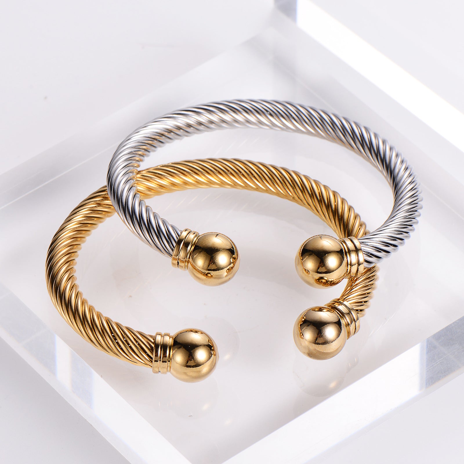 Circle Titanium Steel Electroplating Bangles