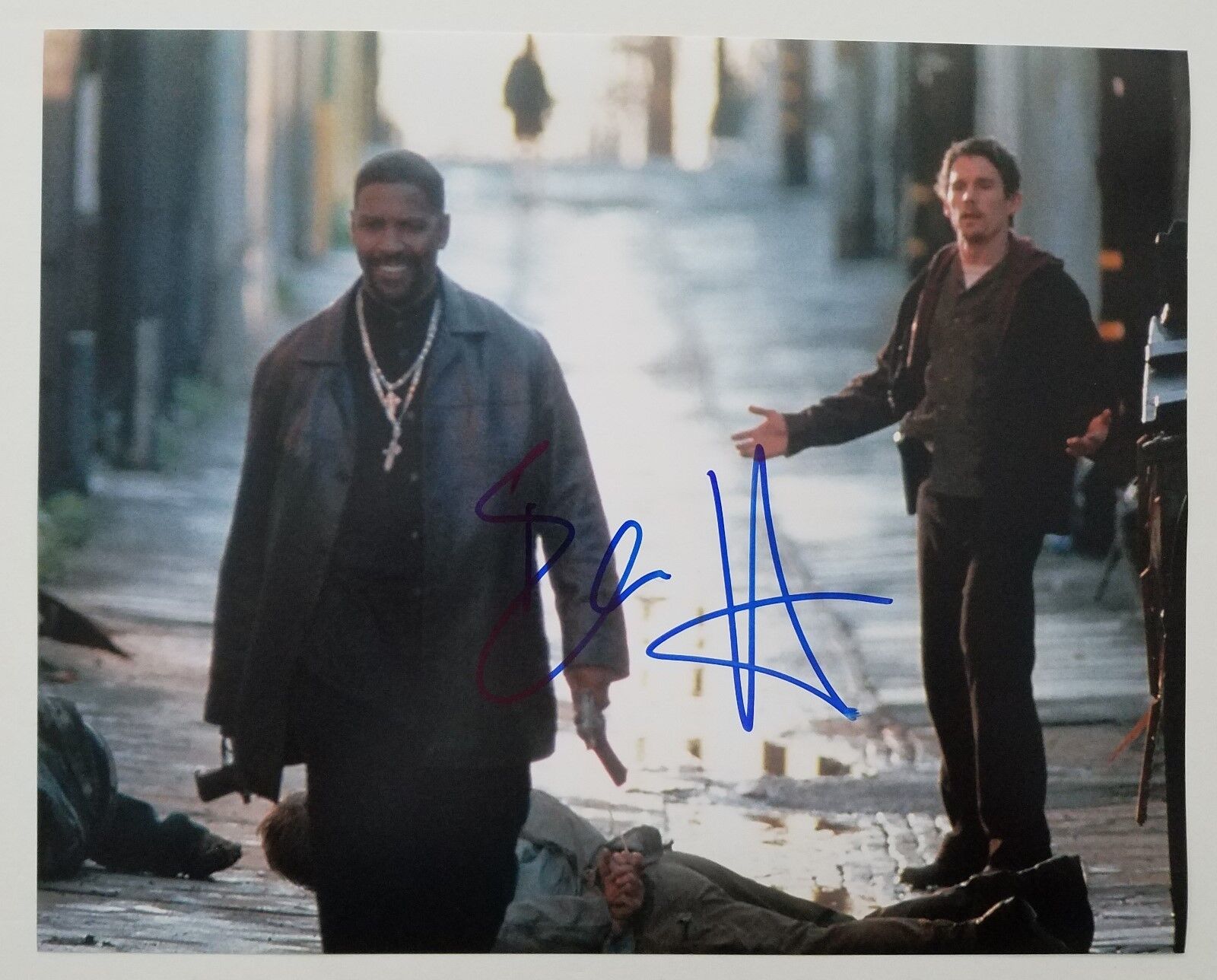 Ethan Hawke Signed Training Day 11x14 Photo Poster painting The Magnificent 7 Actor RAD