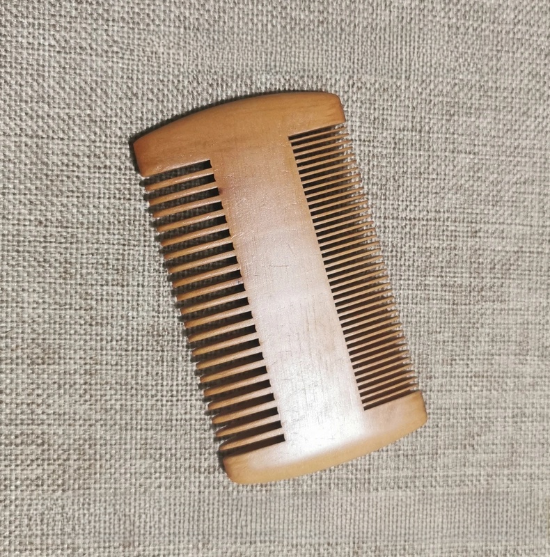 Beard Comb Pear Wood Grate Comb Wide Tooth Men’s Beard Comb Super Dense Tooth Peach Wood Comb Household