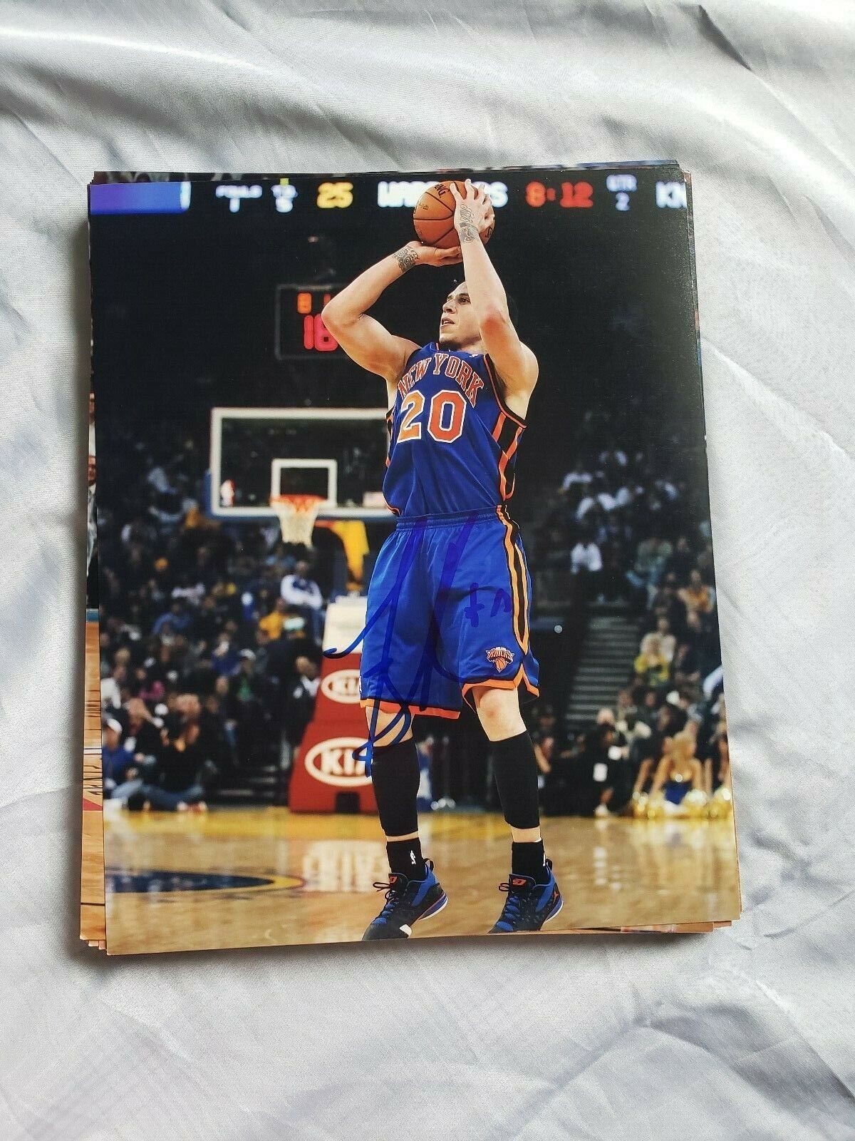 MIKE BIBBY NEW YORK KNICKS SIGNED AUTOGRAPHED 8x10 Photo Poster painting COA BASKETBALL WILDCATS