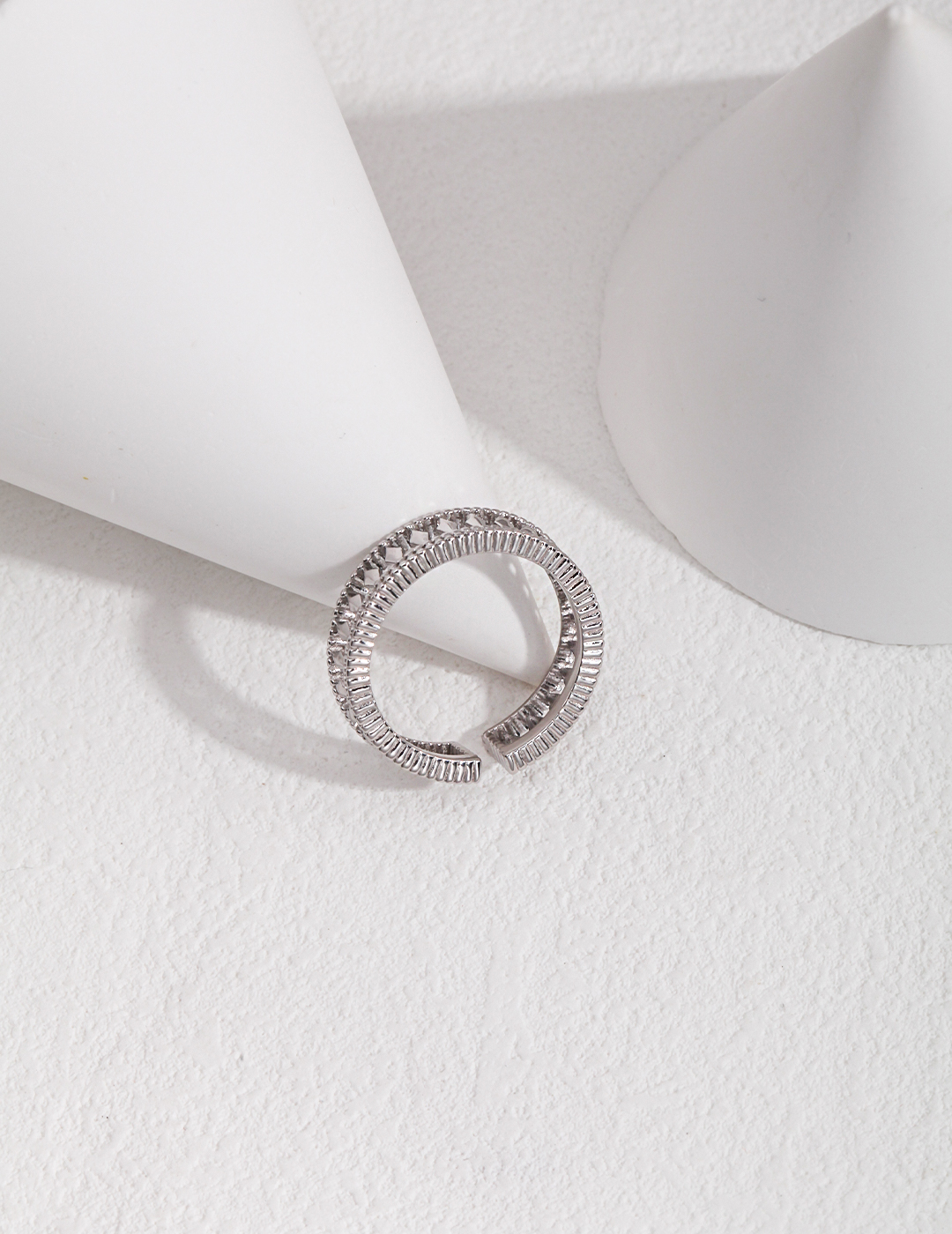 Italian Palace Style Silver Hollow Ring