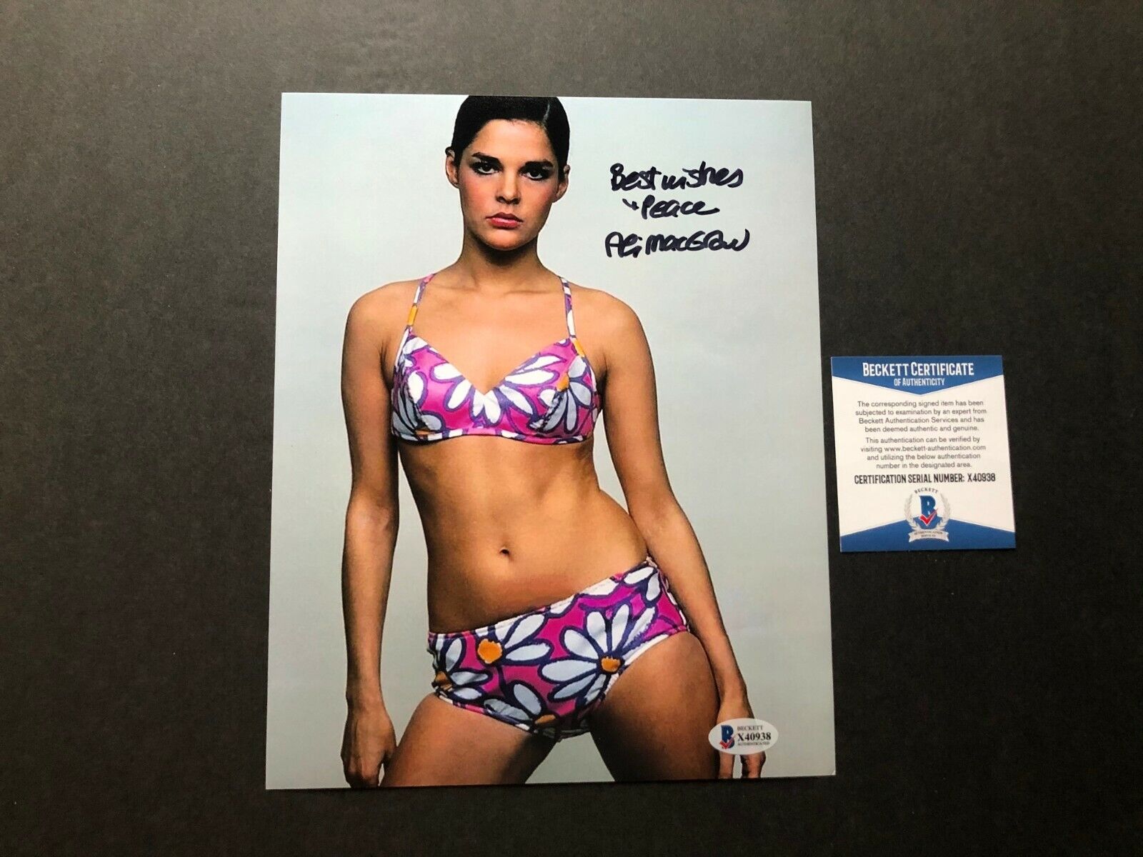 Ali MacGraw Hot signed autographed classic sexy 8x10 Photo Poster painting Beckett BAS coa