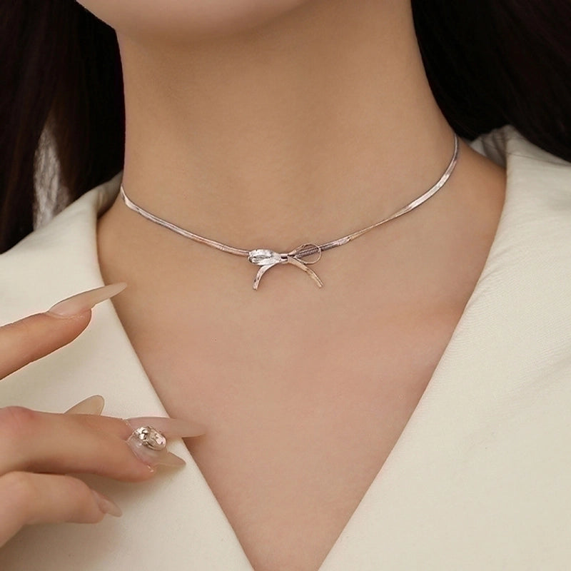 Titanium Steel Elegant Minimalist Bow Knot Plating Choker