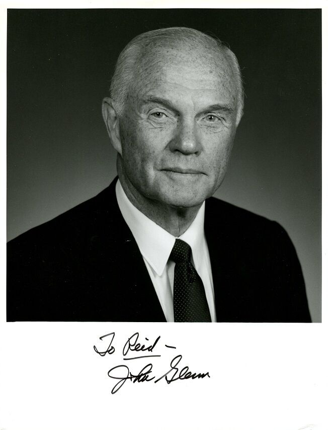 Senator JOHN GLENN Signed Photo Poster painting