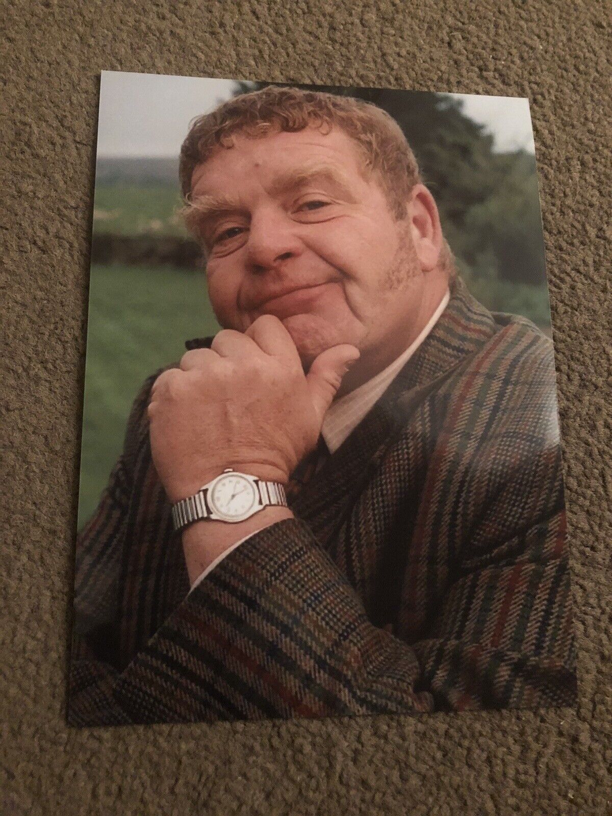 GEOFFREY HUGHES (HEARTBEAT) UNSIGNED Photo Poster painting- 7x5”