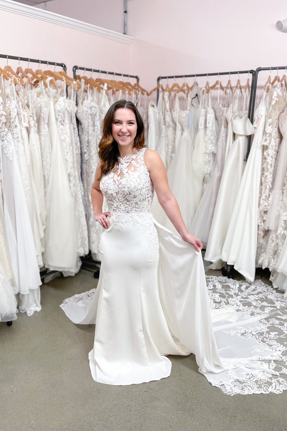 Luluslly Charming Scoop Mermaid Wedding Dress Lace Appliques