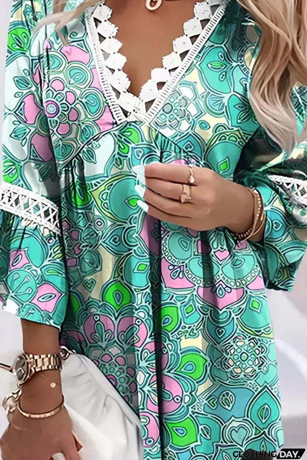 Tribal Print Lace Contrast V Neck Blouse