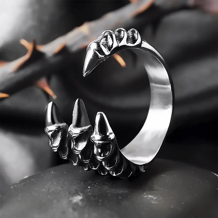 Coutureaura Sharp Dragon Animal Claw Ring