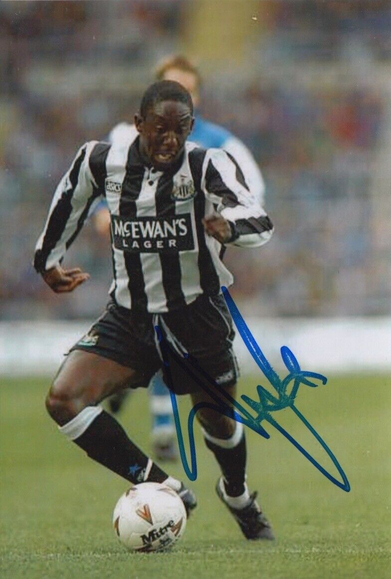 RUEL FOX HAND SIGNED 6X4 Photo Poster painting NEWCASTLE UNITED FOOTBALL AUTOGRAPH 4