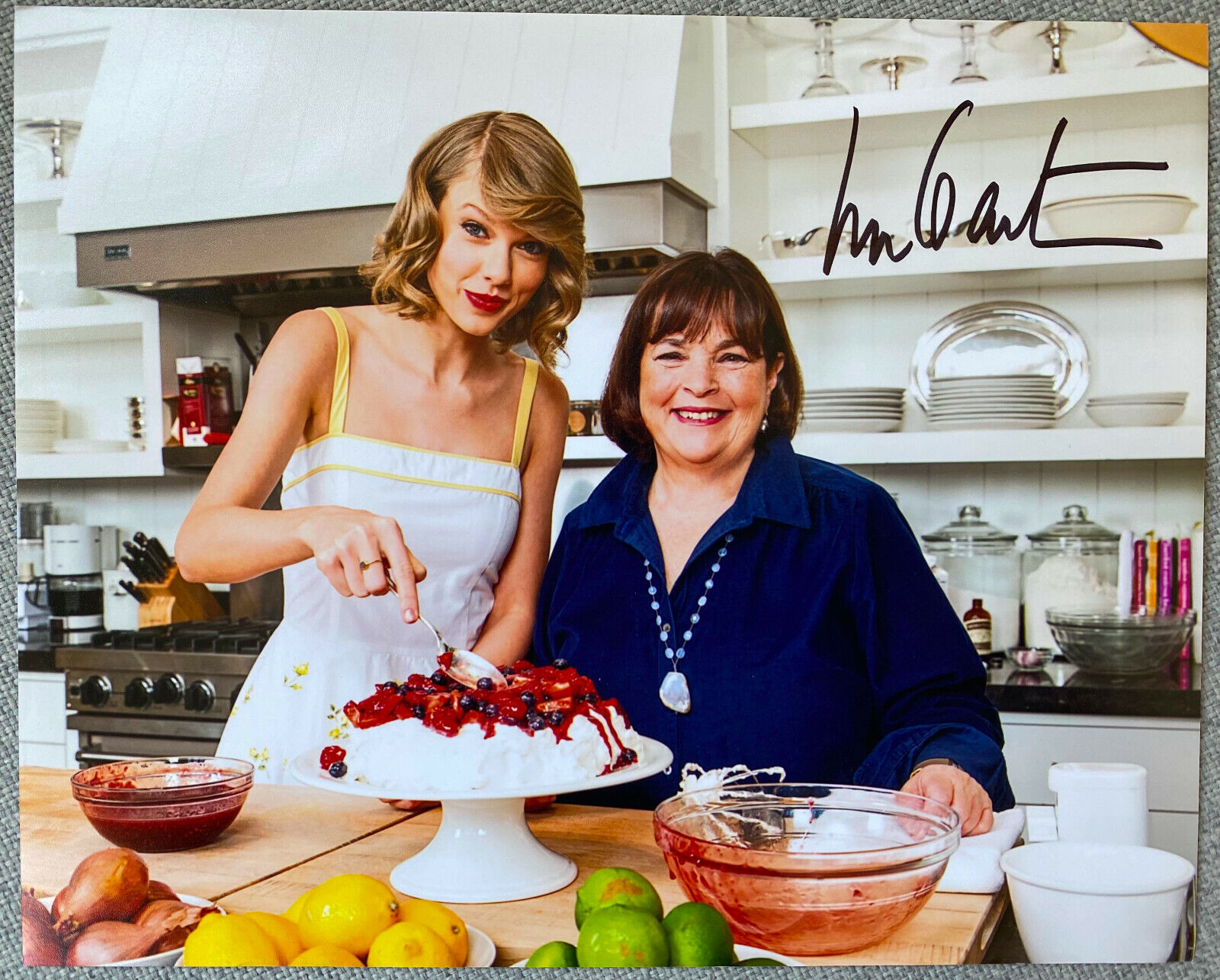 Barefoot Contessa Ina Garten Signed 8x10 Color Photo Poster painting w/ Taylor Swift - RARE