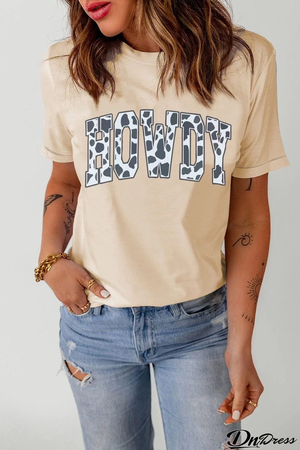 Round Neck Short Sleeve HOWDY Graphic Tee