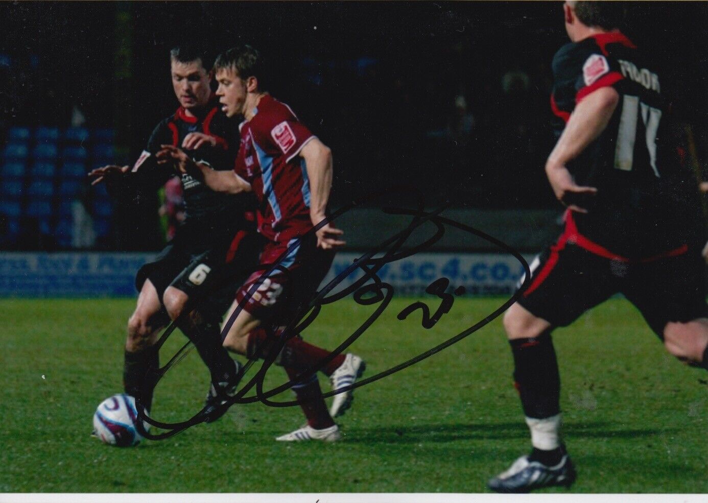 KEVIN HURST HAND SIGNED 7X5 Photo Poster painting - FOOTBALL AUTOGRAPH - SCUNTHORPE UNITED.