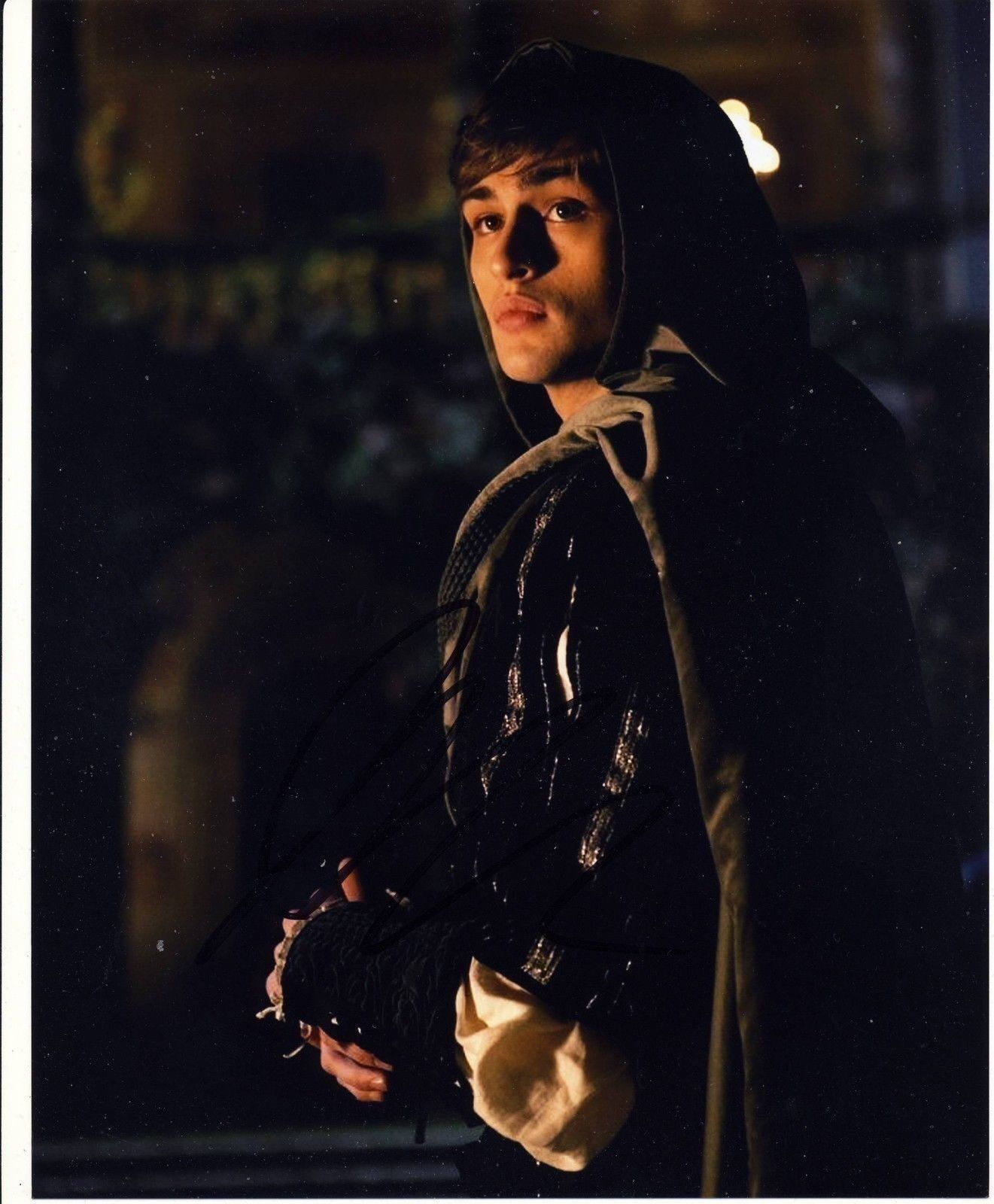 Douglas Booth Autograph Signed 10x8 Photo Poster painting AFTAL [6043]